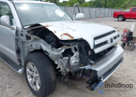 2003 Toyota 4Runner Limited V8 from USA, damaged, VIN JTEBT17R630003902